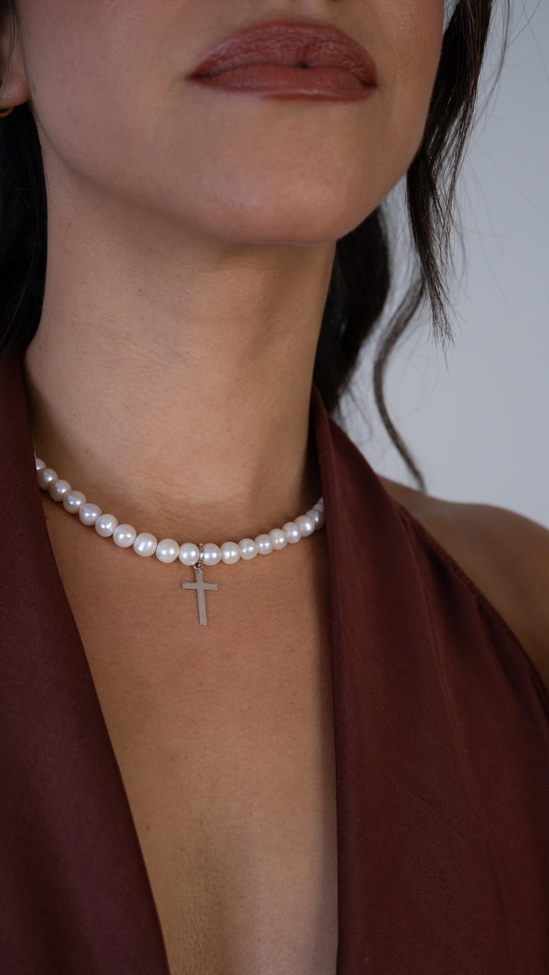 Collar clásico cruz