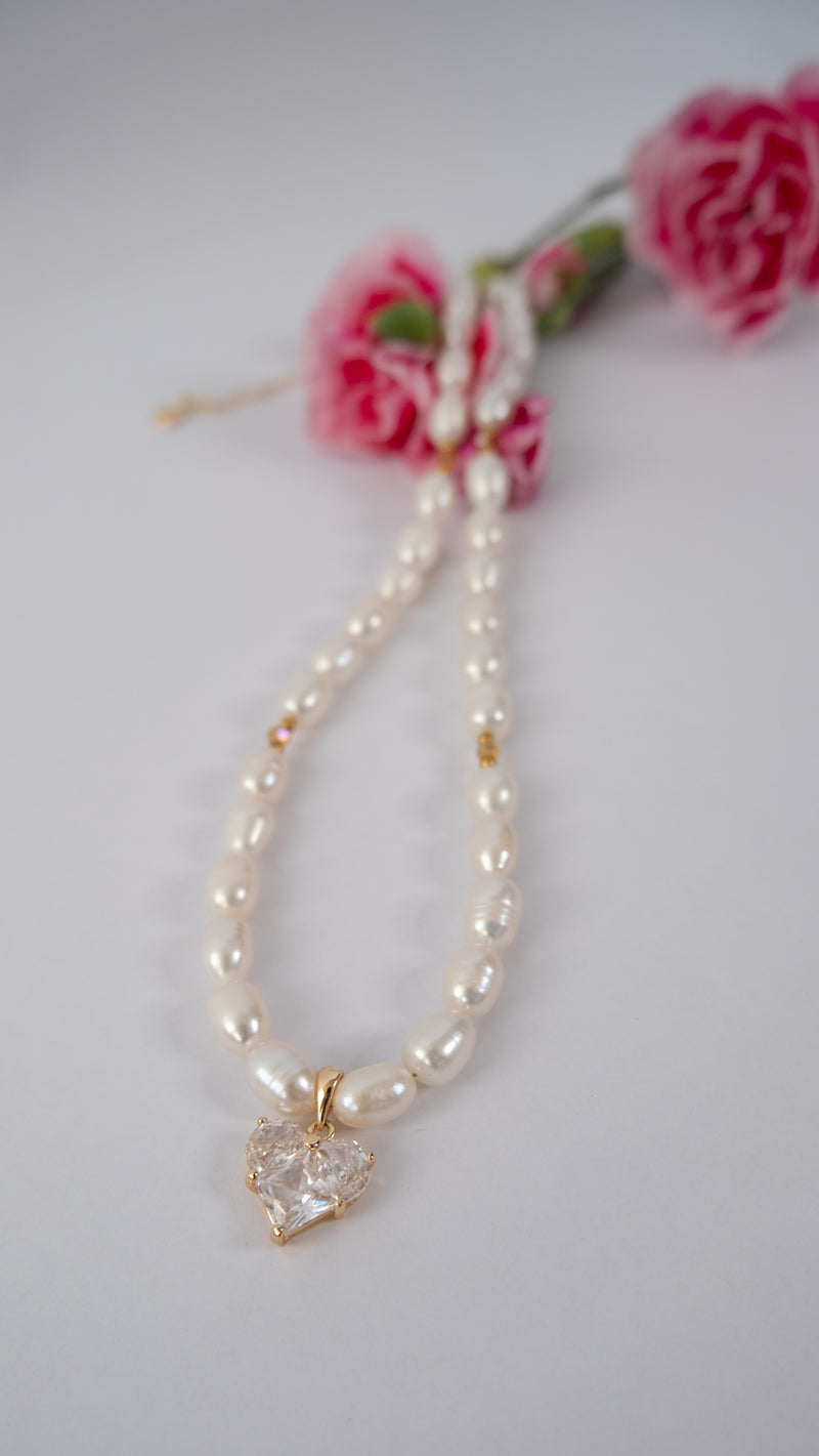 Collar corazón dorado