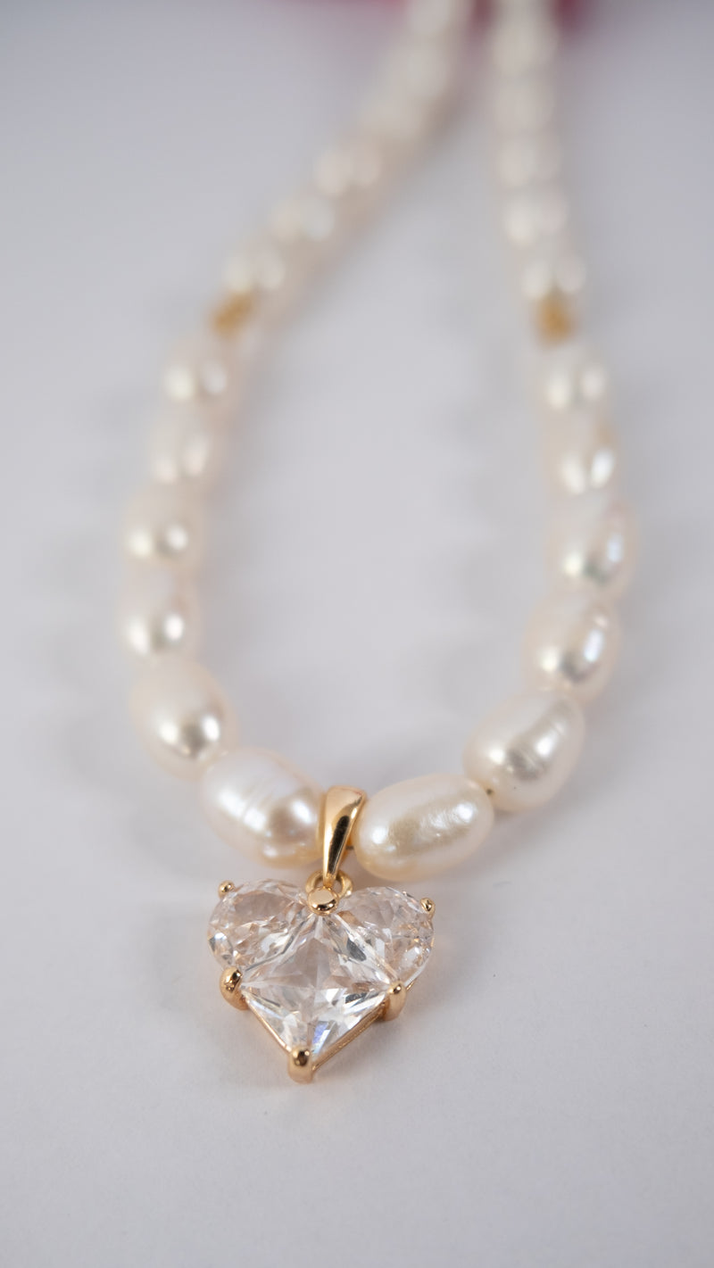 Collar corazón dorado