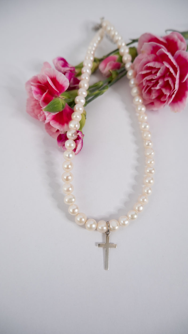 Collar clásico cruz