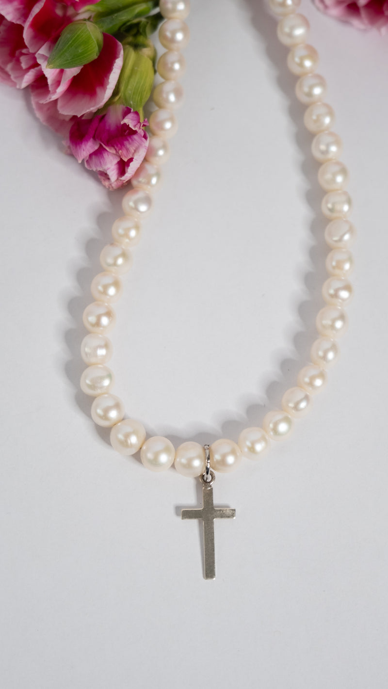 Collar clásico cruz