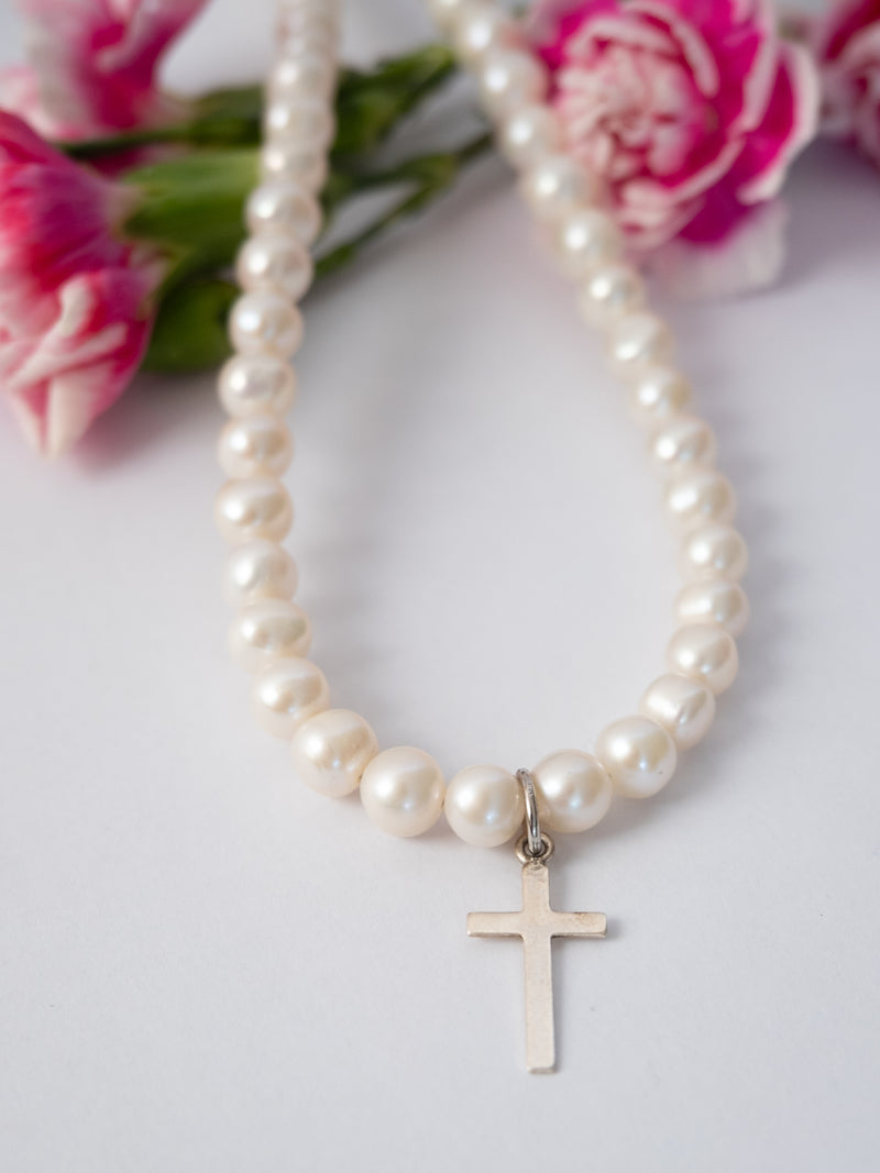 Collar clásico cruz