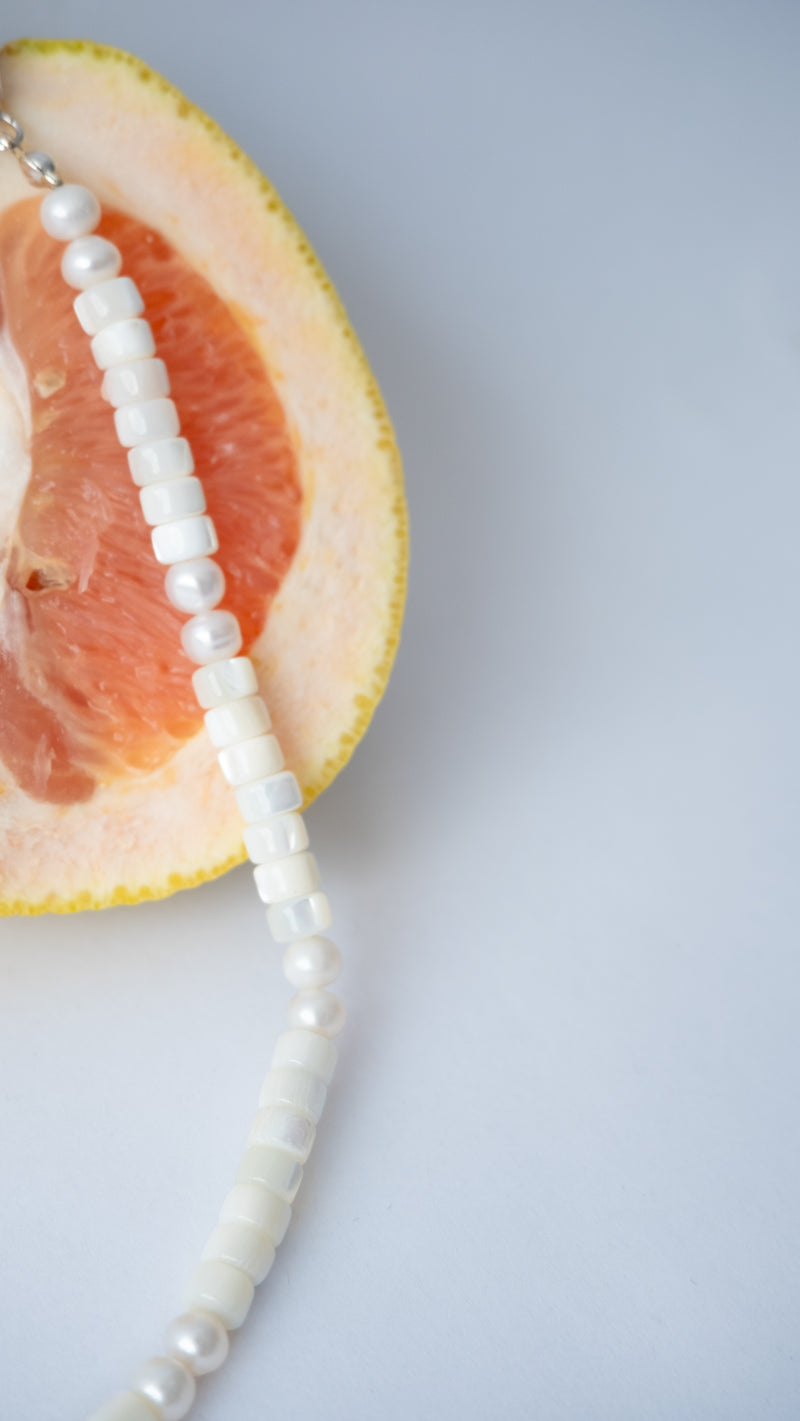 Choker de perla madre clásico