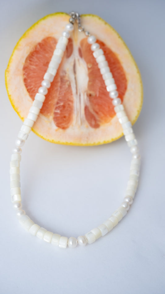 Choker de perla madre clásico