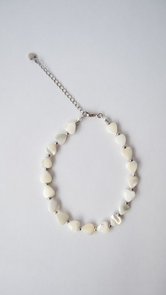 Tobillera de corazones