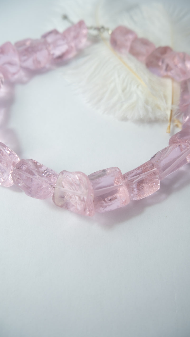 Collar pink glass quartz