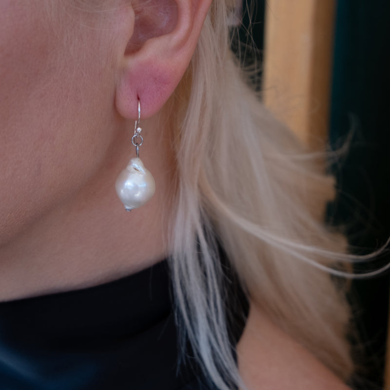 Arete perla baroque minimalista